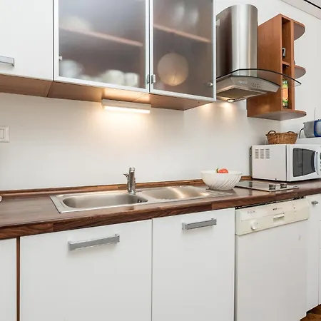 Apartman 2 Bedroom Cozy In *