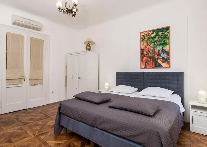 2 Bedroom Cozy In *