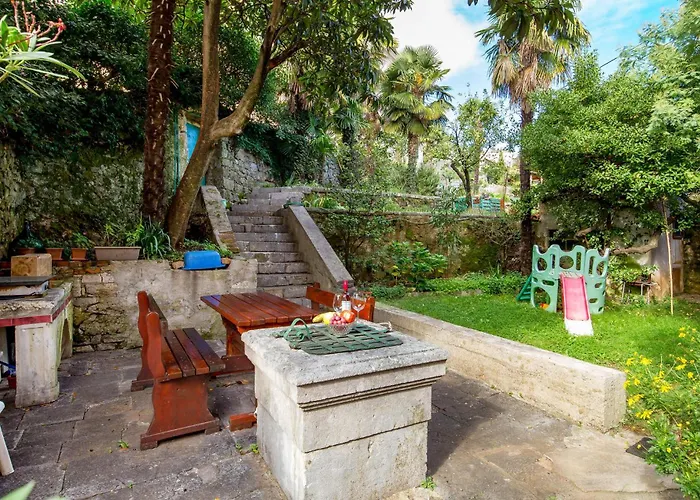 Διαμέρισμα 2 Bedroom Cozy In Volosko