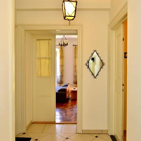 2 Bedroom Cozy In * Volosko